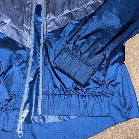 Nike Windbreaker - Picture 2 of 5
